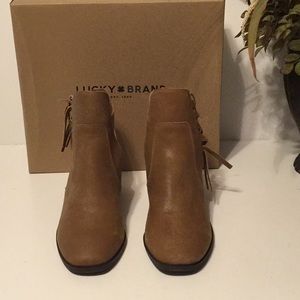 Lucky Brand Makenna Tapenade Boots 7.5